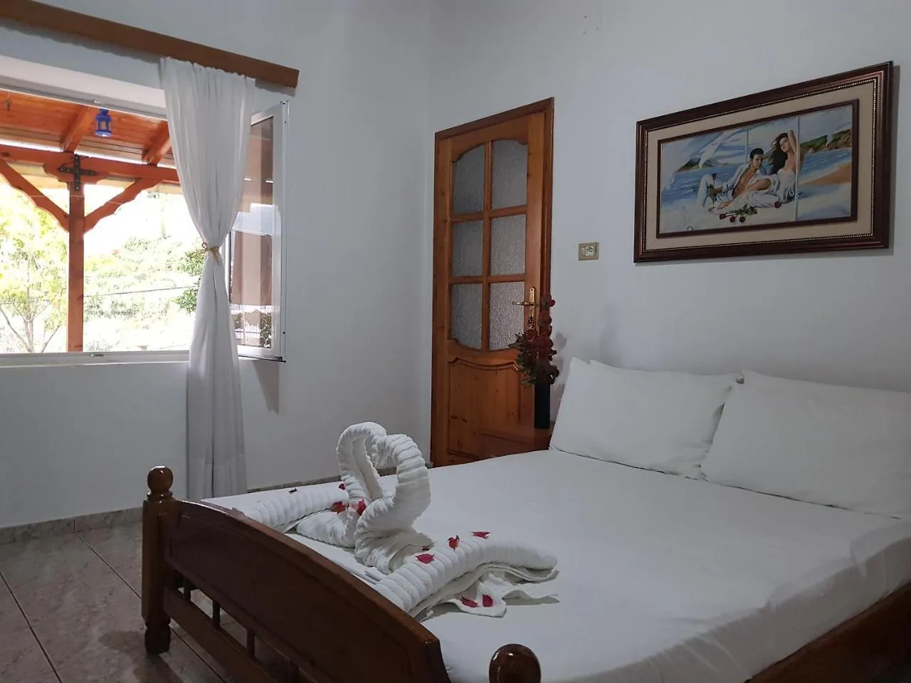 Sunset Guest House Himare